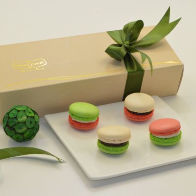 Christmas Macaroons 4 Pcs - Classy Pack